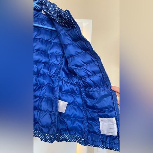 Uniqlo Girls Blue with White Polka Dots Puffer Jacket Size 5-6 - Picture 5 of 8